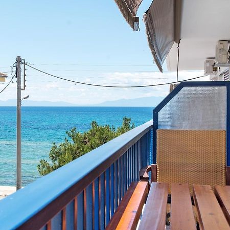 Seafront 2 Bedrooms Apartment Nea Irakleia Exterior photo
