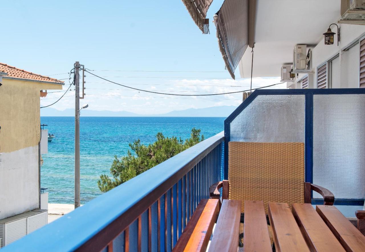 Seafront 2 Bedrooms Apartment Nea Irakleia Exterior photo